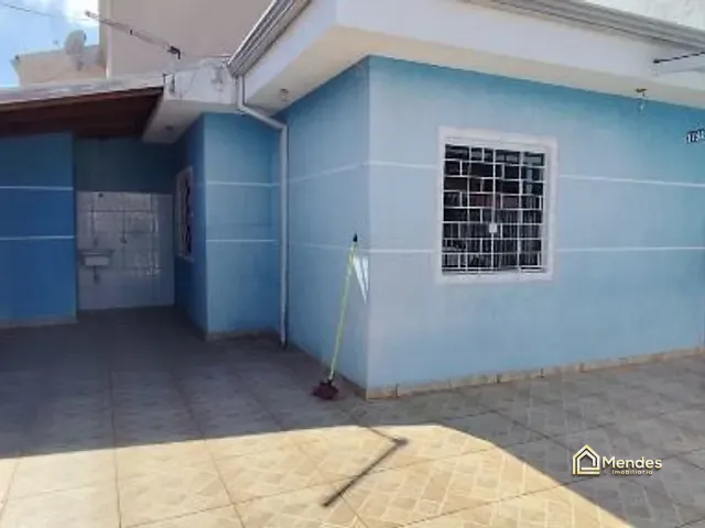 Casa 2 quartos e 1 banheiro, à venda, no bairro Sítio Cercado em Curitiba