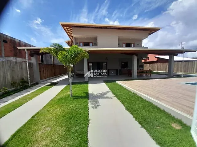 Casa com 450m² 6 quartos e 7 banheiros, à venda, no bairro Olivença em Ilhéus