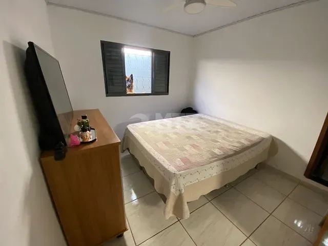 Casa com 125m² 2 quartos e 2 banheiros, à venda, no bairro Jardim Santa Cecília em Botucatu