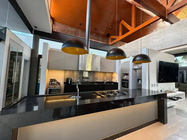 Casa com 677m² 3 quartos e 5 banheiros, à venda, no bairro Loteamento Alphaville em Londrina