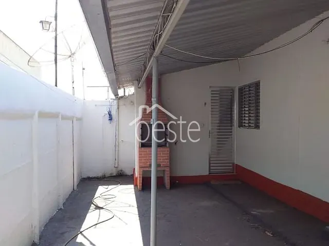 Casa com 55m² 1 quarto e 1 banheiro, para alugar, no bairro Vila Pires em Santa Bárbara D'Oeste