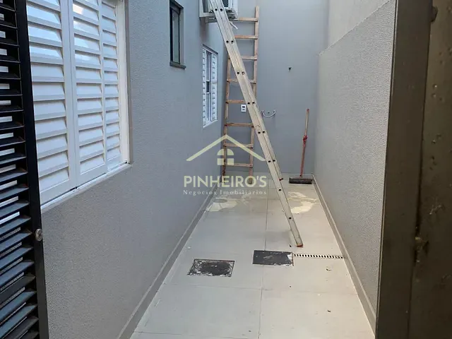 Casa com 252m² 3 quartos e 1 banheiro, à venda, no bairro Jardim Cidade Alta em Cambé