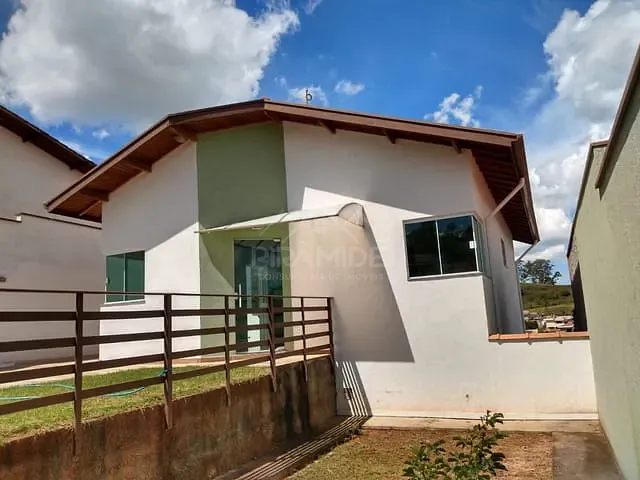 Casa com 275m² 3 quartos e 1 banheiro, à venda, no bairro Loteamento Residencial Tiradentes em Poços de Caldas