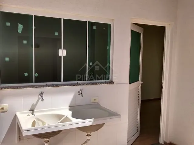 Casa com 275m² 3 quartos e 1 banheiro, à venda, no bairro Loteamento Residencial Tiradentes em Poços de Caldas