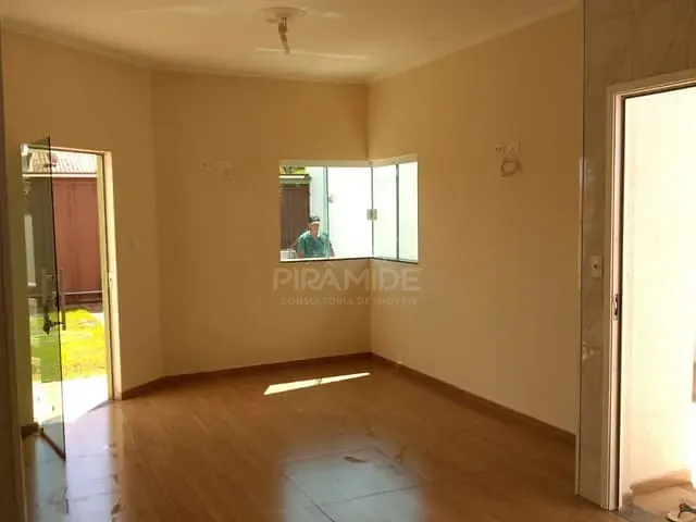 Casa com 275m² 3 quartos e 1 banheiro, à venda, no bairro Loteamento Residencial Tiradentes em Poços de Caldas