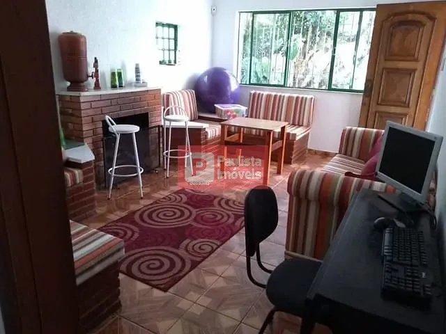 Casa com 255m² 4 quartos e 3 banheiros, à venda, no bairro Jardim Aeroporto em São Paulo