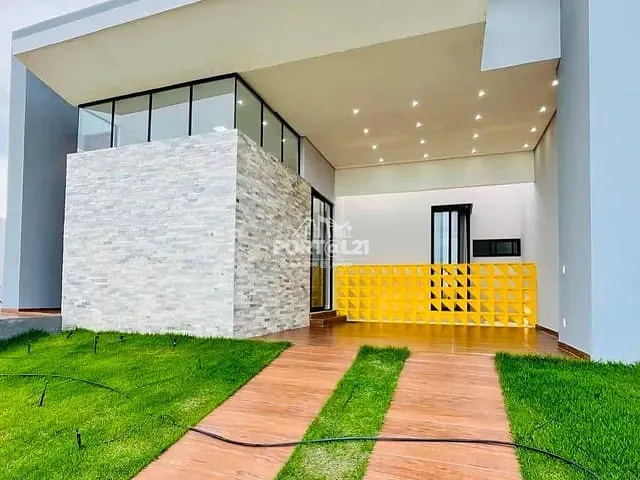 Casa 3 quartos e 3 banheiros, à venda, no bairro Centro em Petrolina