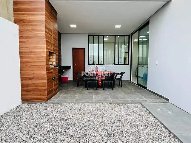 Casa 3 quartos e 3 banheiros, à venda, no bairro Centro em Petrolina