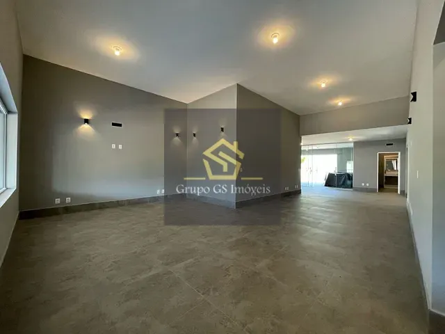 Casa com 504m² 3 quartos e 4 banheiros, à venda, no bairro Ipiranga em Louveira