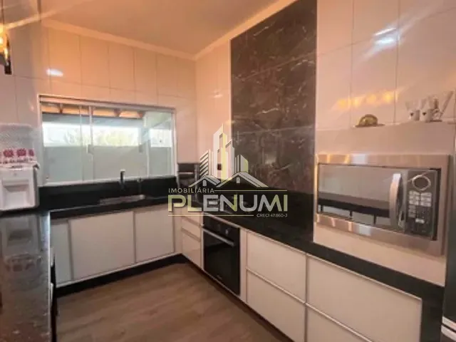 Casa com 283m² 3 quartos e 2 banheiros, à venda, no bairro Parque Flórida em Rio Claro