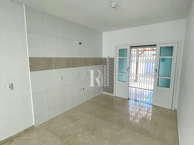Casa 2 quartos e 1 banheiro, à venda, no bairro Areias Mata Atlântica em Tijucas