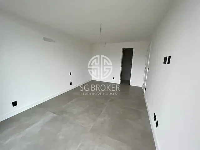 Casa com 245m² 5 quartos e 6 banheiros, à venda, no bairro Recreio dos Bandeirantes em Rio de Janeiro