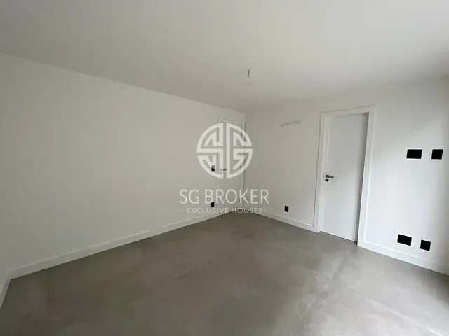 Casa com 245m² 5 quartos e 6 banheiros, à venda, no bairro Recreio dos Bandeirantes em Rio de Janeiro