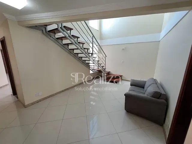 Casa 5 quartos e 6 banheiros, à venda, no bairro São Francisco em Ilhéus