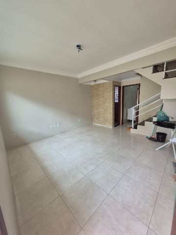 Casa 2 quartos e 3 banheiros, à venda, no bairro Jardim Bela Vista em Rio das Ostras