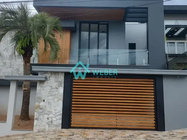 Casa 3 quartos e 4 banheiros, à venda, no bairro Firenze em Campo Bom