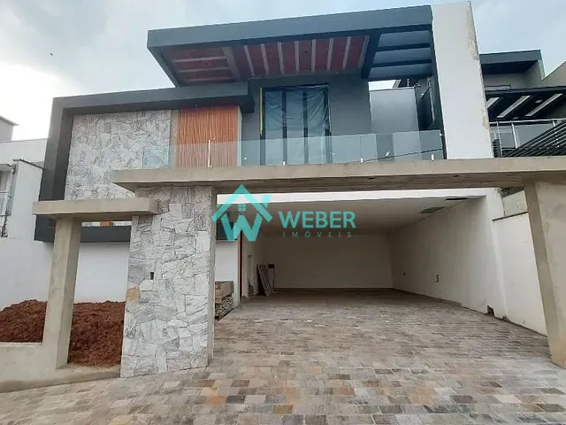 Casa 3 quartos e 4 banheiros, à venda, no bairro Firenze em Campo Bom