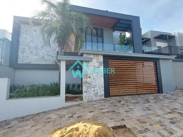 Casa 3 quartos e 4 banheiros, à venda, no bairro Firenze em Campo Bom