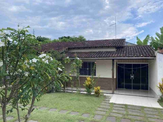 Casa 2 quartos e 2 banheiros, à venda, no bairro Extensão do Bosque em Rio das Ostras