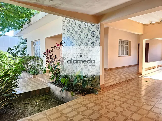 Casa 4 quartos e 2 banheiros, à venda, no bairro CENTRO em Jacarezinho