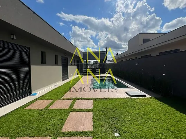 Casa 3 quartos e 5 banheiros, à venda, no bairro Condomínio Vale das Águas em Bragança Paulista