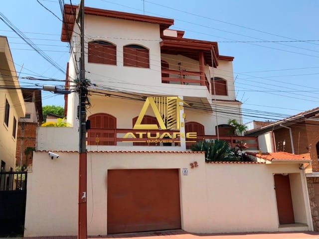 Casa com 393m² 4 quartos e 3 banheiros, à venda, no bairro JOAQUIM JOSÉ FRANCO em Pouso Alegre
