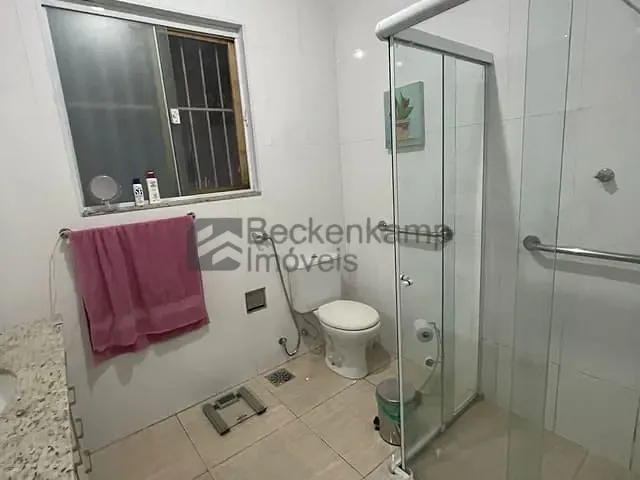 Casa com 230m² 3 quartos e 1 banheiro, à venda, no bairro Conforto em Volta Redonda