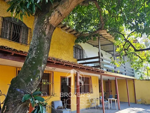 Casa 5 quartos e 3 banheiros, à venda, no bairro Pontal de Camburi em Vitória