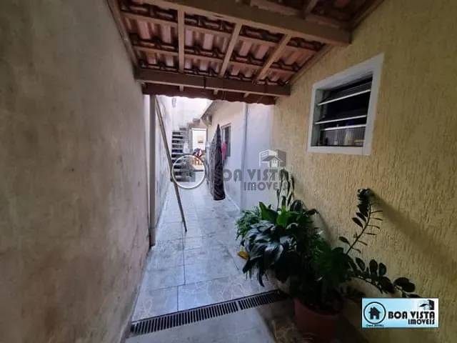 Sobrado com 150m² 3 quartos e 3 banheiros, à venda, no bairro Jardim Varan em Suzano