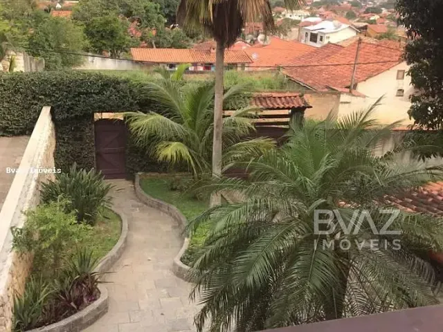 Casa com 920m² 7 quartos e 6 banheiros, à venda, no bairro Parque Tamariz em Iguaba Grande