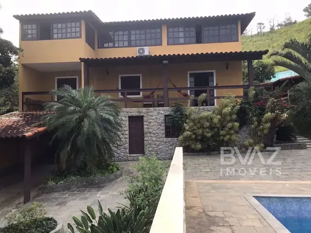 Casa com 920m² 7 quartos e 6 banheiros, à venda, no bairro Parque Tamariz em Iguaba Grande