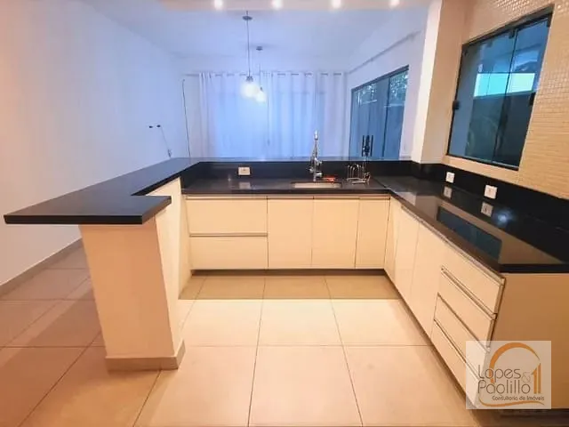 Casa com 150m² 3 quartos e 1 banheiro, à venda, no bairro Jardim Maristela em Atibaia