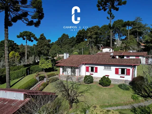 Casa com 1274m² 4 quartos e 3 banheiros, à venda, no bairro Vila Capivari em Campos do Jordão