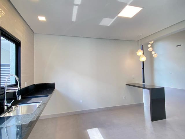 Casa com 360m² 3 quartos e 4 banheiros, à venda, no bairro Jardim São Pedro em Mogi das Cruzes