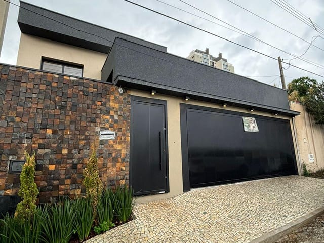 Casa com 275m² 3 quartos e 4 banheiros, à venda, no bairro São José em Franca