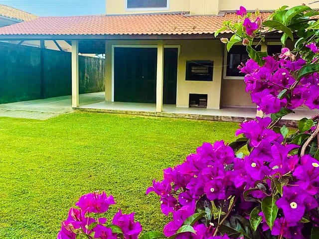 Foto do Casa - Residência de 3 Quartos sendo 1 suíte Possível 4º  quartos, Cozinha Planejada,  terreno grande no Campeche 🌟 | Costão Sul Imóveis