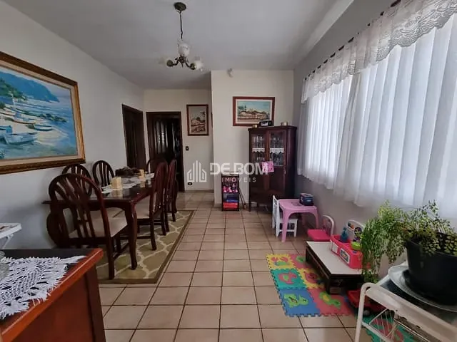 Casa com 656m² 4 quartos e 5 banheiros, à venda, no bairro Jardim Quisisana em Poços de Caldas