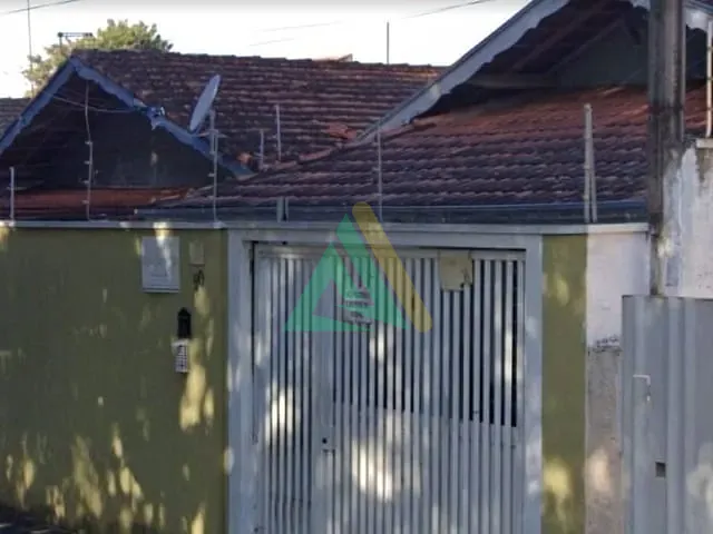 Casa com 300m² 3 quartos e 2 banheiros, à venda, no bairro Aterrado em Mogi Mirim