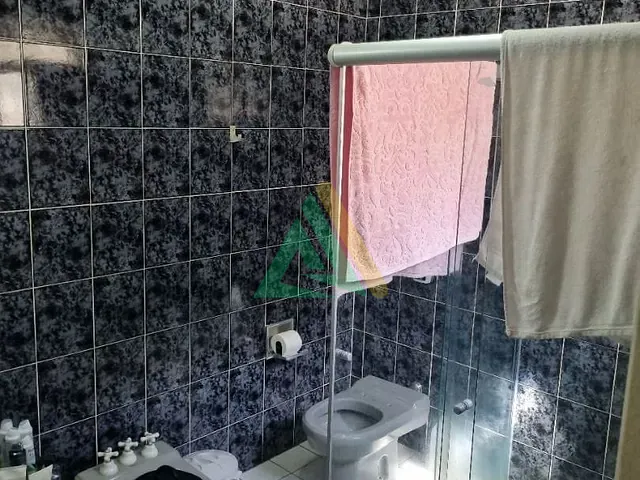 Casa com 300m² 3 quartos e 2 banheiros, à venda, no bairro Aterrado em Mogi Mirim