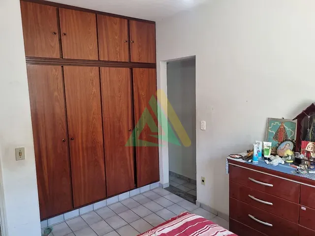 Casa com 300m² 3 quartos e 2 banheiros, à venda, no bairro Aterrado em Mogi Mirim