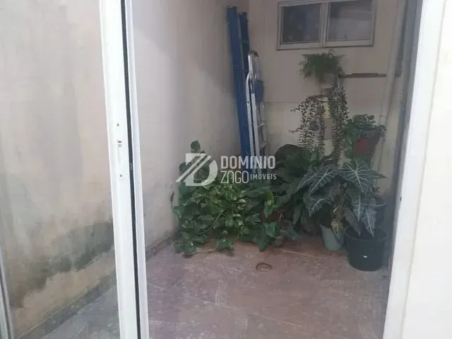 Casa com 180m² 3 quartos e 1 banheiro, à venda, no bairro Lourdes em Uberaba