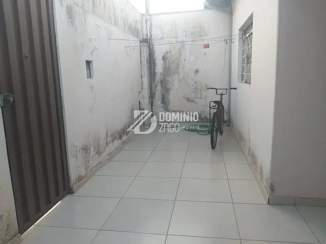 Casa com 180m² 3 quartos e 1 banheiro, à venda, no bairro Lourdes em Uberaba