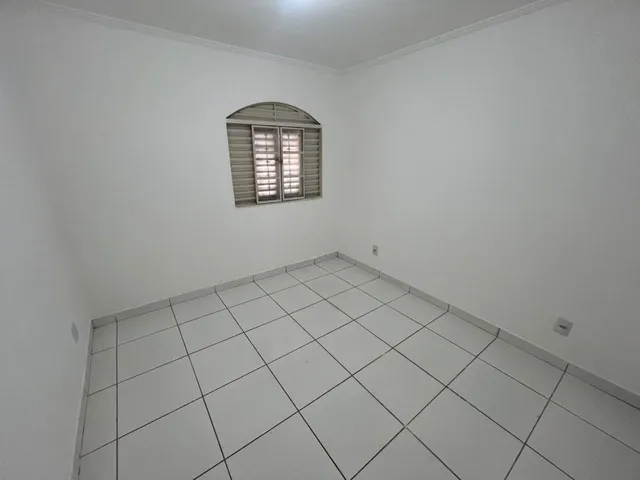 Casa com 100m² 3 quartos e 2 banheiros, para alugar, no bairro Cidade Satélite São Luiz em Aparecida de Goiânia
