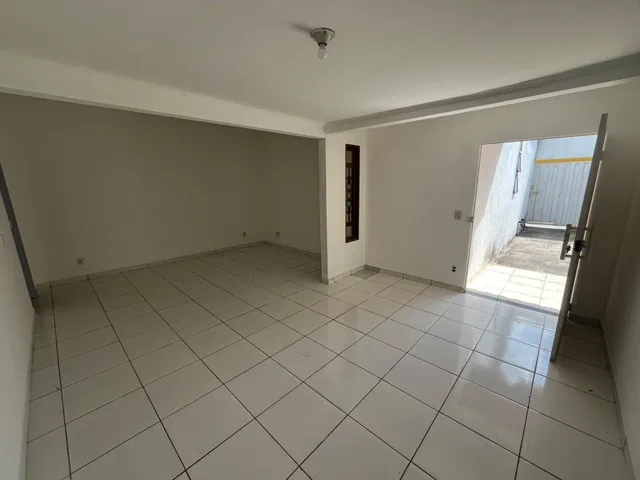 Casa com 100m² 3 quartos e 2 banheiros, para alugar, no bairro Cidade Satélite São Luiz em Aparecida de Goiânia
