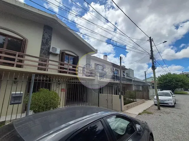 Casa 4 quartos e 3 banheiros, à venda, no bairro Centro em Pelotas