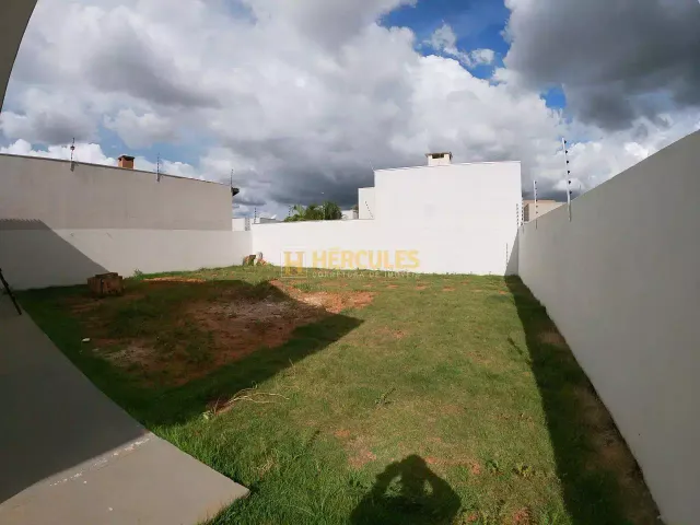 Casa 2 quartos e 1 banheiro, à venda, no bairro Residencial Flamboyant em Nova Mutum
