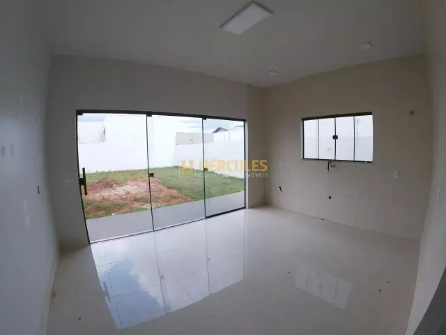 Casa 2 quartos e 1 banheiro, à venda, no bairro Residencial Flamboyant em Nova Mutum