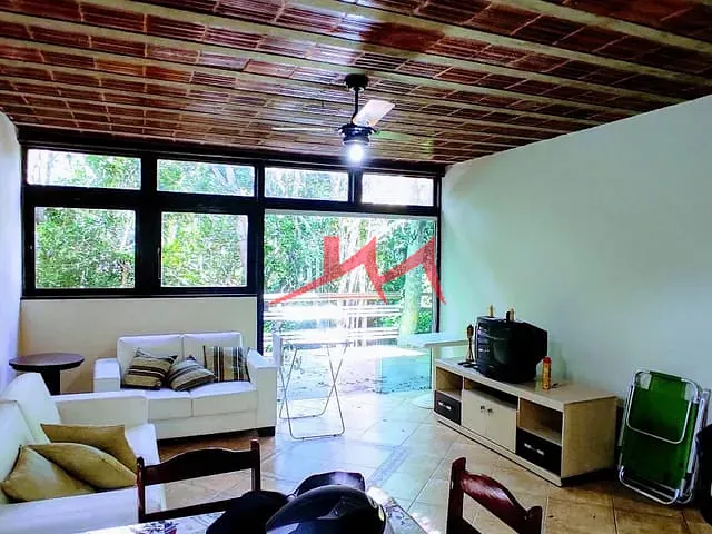 Casa com 440m² 2 quartos e 2 banheiros, à venda, no bairro Praia Caravelas em Armação dos Búzios