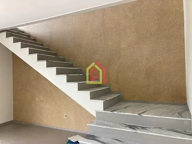 Casa com 300m² 4 quartos e 4 banheiros, à venda, no bairro Residencial em Marabá