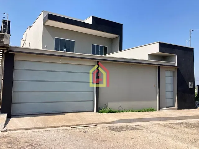 Casa com 300m² 4 quartos e 4 banheiros, à venda, no bairro Residencial em Marabá